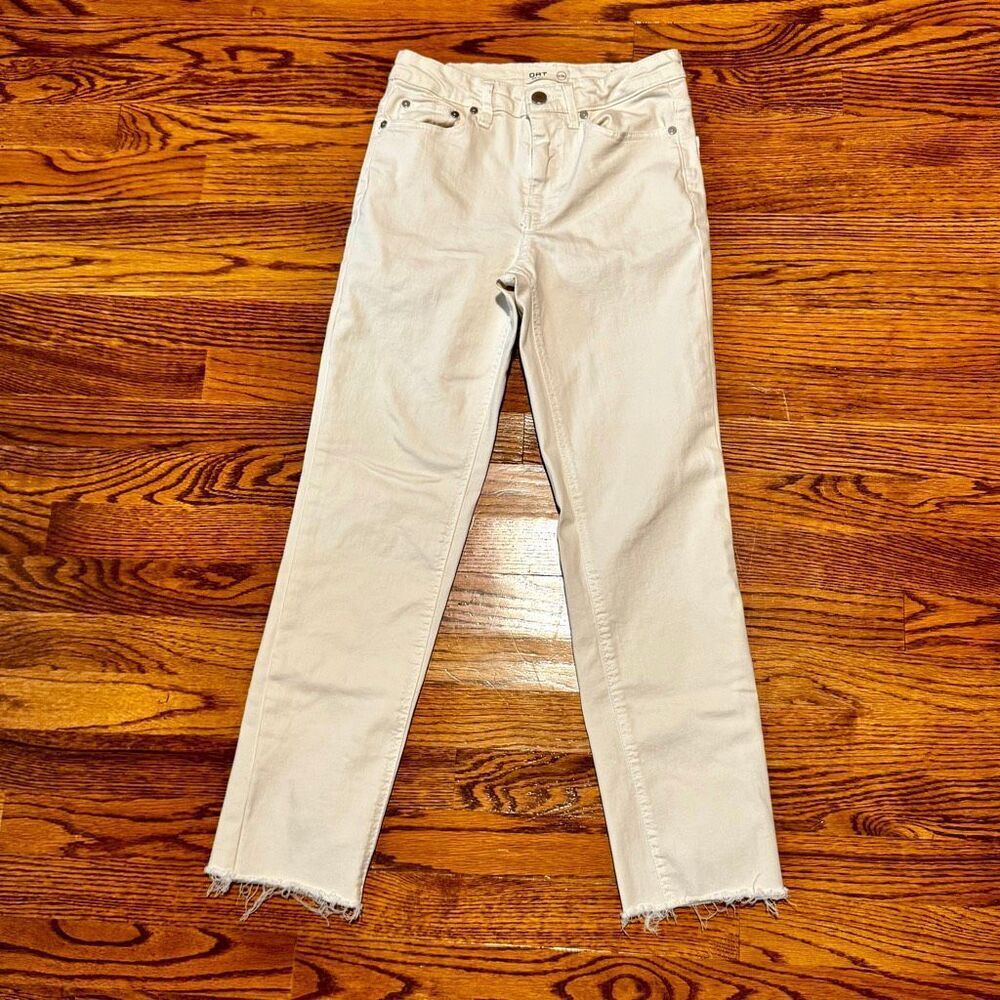 OAT Cropped Fringe Jeans. Ecru. Size 2/26